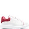 Lage sneaker met vetersluiting