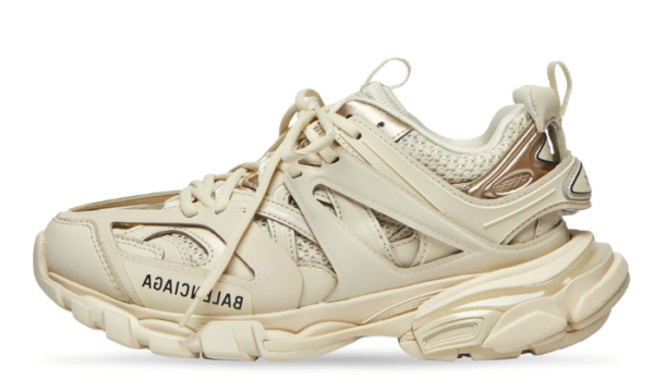 Sneakers in beige