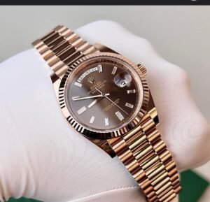 Alternative view of Dag-Datum Goud/Bruin 40 mm