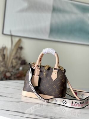 Alternative view of Alma BB Monogram Canvas 23,5 cm